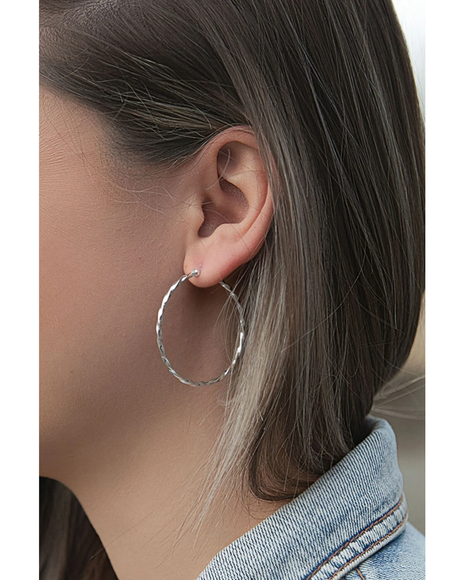 Montana Silversmiths Women's Cut Rope Hoop Earrings 3 Montana Silversmiths Women's Cut Rope Hoop Earrings