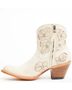 Shyanne Women's Lily Floral Embroidered Western Fashion Booties - Round Toe 14 Shyanne Women's Lily Floral Embroidered Western Fashion Booties - Round Toe -Western Cowboy Equipment Store 2000359654 105 P3