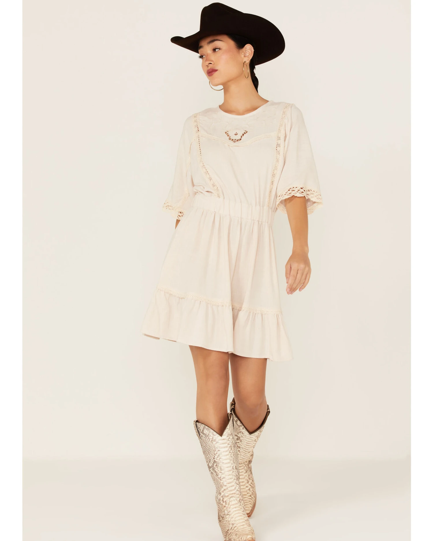 Maggie Sweet Women's Carmen Lace Dress 4 Maggie Sweet Women's Carmen Lace Dress - Image 2