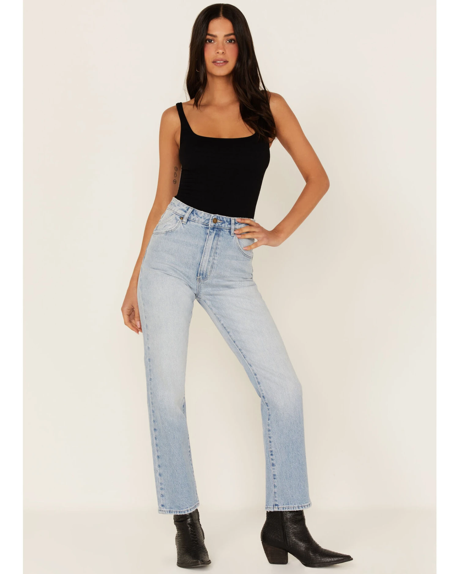 Rolla's Women's Light Wash High Rise Original Straight Jeans 4 Rolla's Women's Light Wash High Rise Original Straight Jeans - Image 2