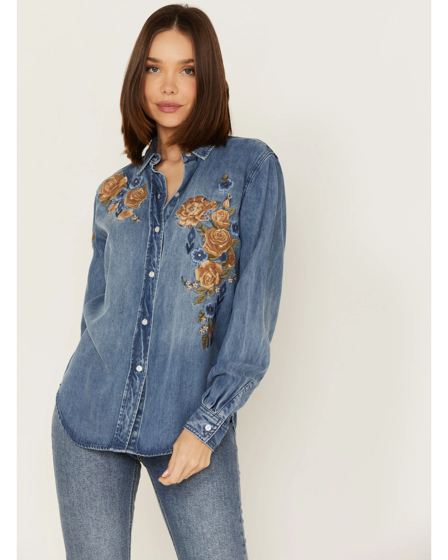 Stetson Women's Floral Embroidered Medium Wash Long Sleeve Button Down Shirt 6 Stetson Women's Floral Embroidered Medium Wash Long Sleeve Button Down Shirt - Image 4