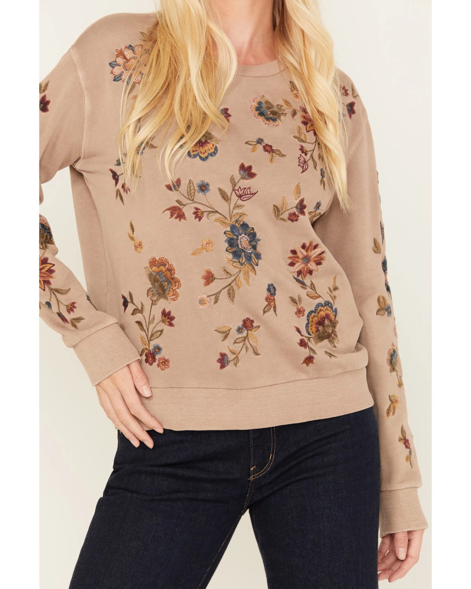 Driftwood Women's Embroidered Teddy Sweatshirt 6 Driftwood Women's Embroidered Teddy Sweatshirt - Image 4