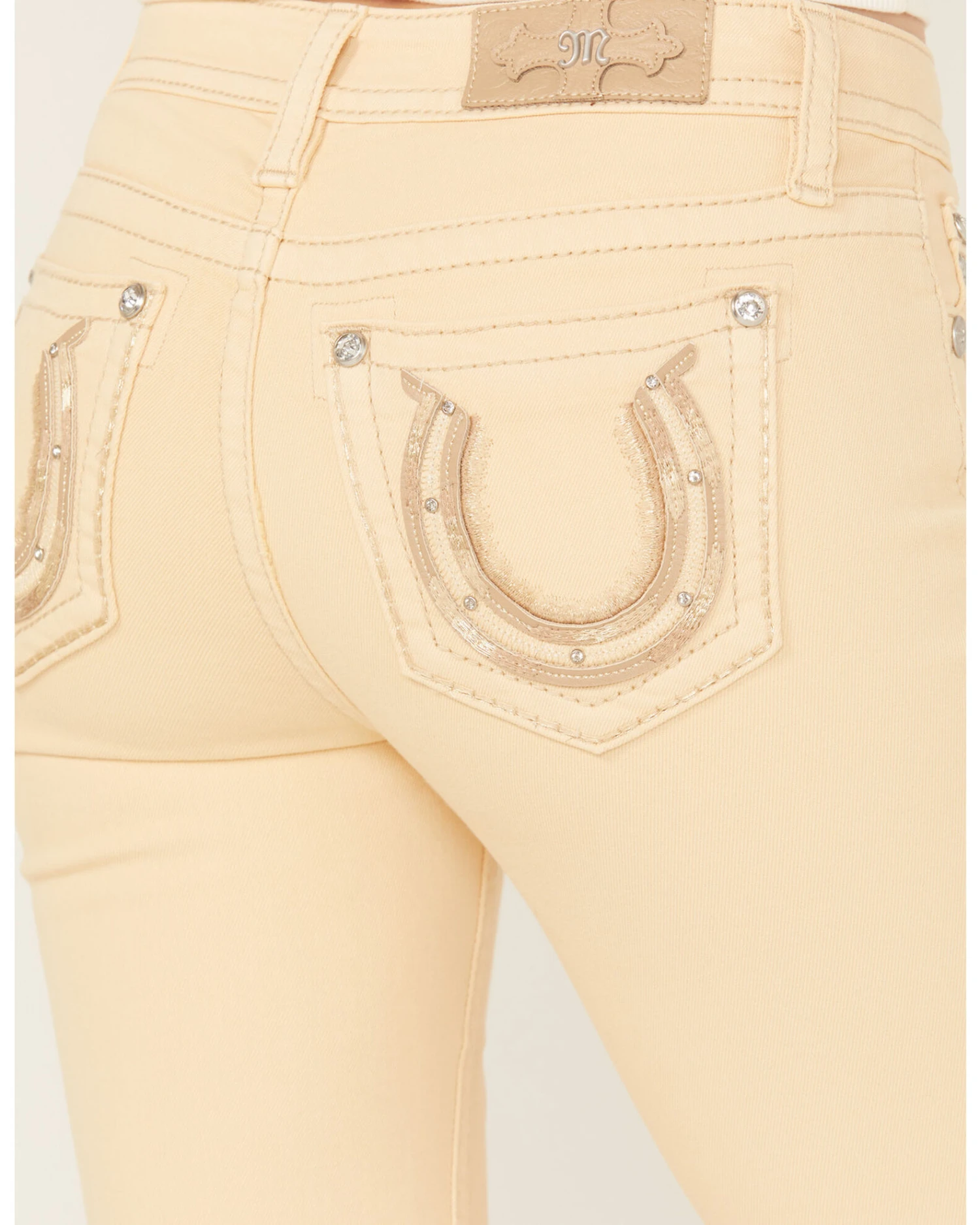 Miss Me Women's Mid Rise Horseshoe Stretch Flare Jeans 6 Miss Me Women's Mid Rise Horseshoe Stretch Flare Jeans - Image 4