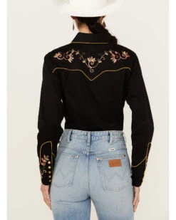 Rockmount Ranchwear Women's Floral Embroidered Long Sleeve Pearl Snap Western Shirt 7 Rockmount Ranchwear Women's Floral Embroidered Long Sleeve Pearl Snap Western Shirt -Western Cowboy Equipment Store 2000393805 001 P4