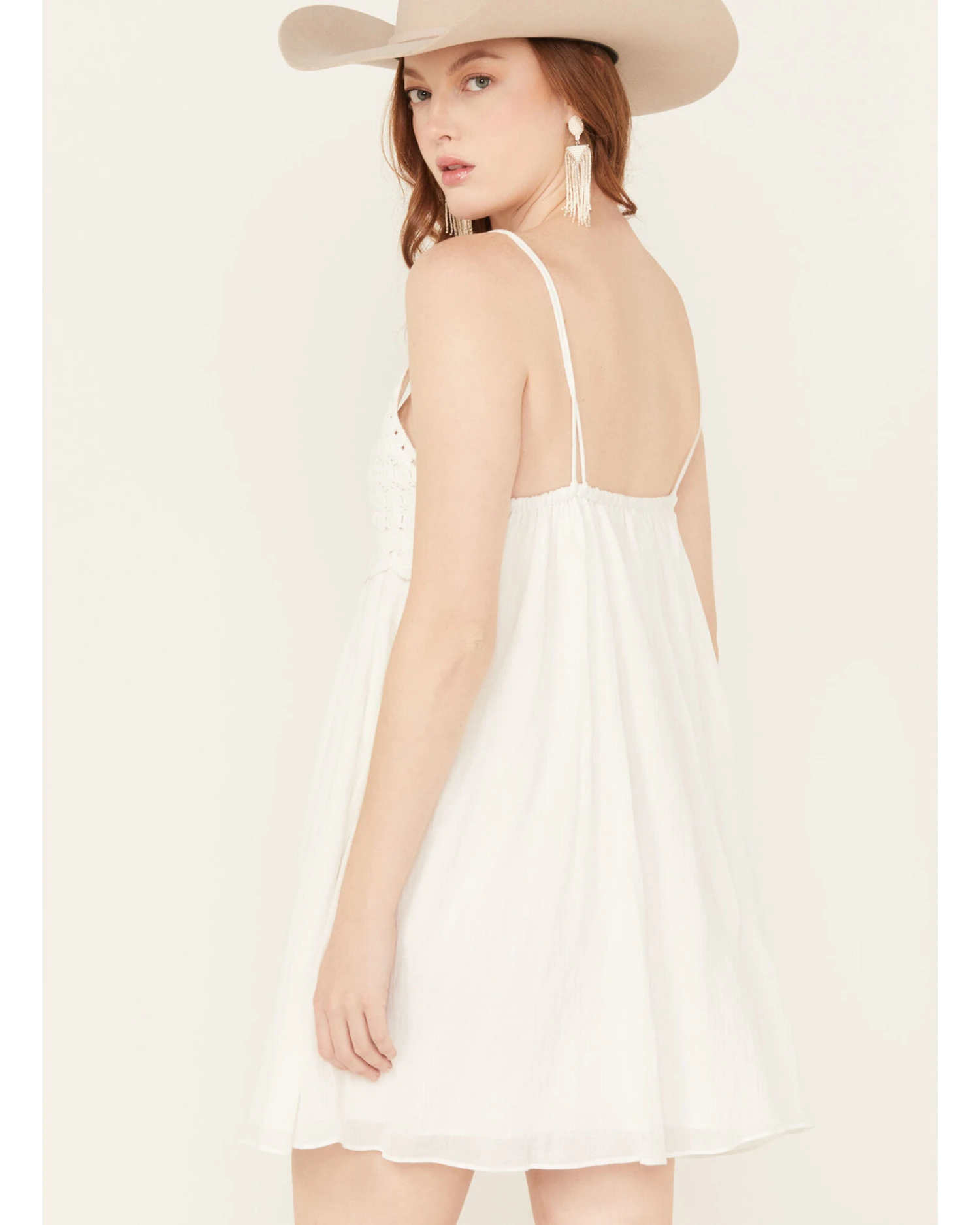 Yura Women's Crochet Accent Sleeveless Mini Dress 4 Yura Women's Crochet Accent Sleeveless Mini Dress - Image 2